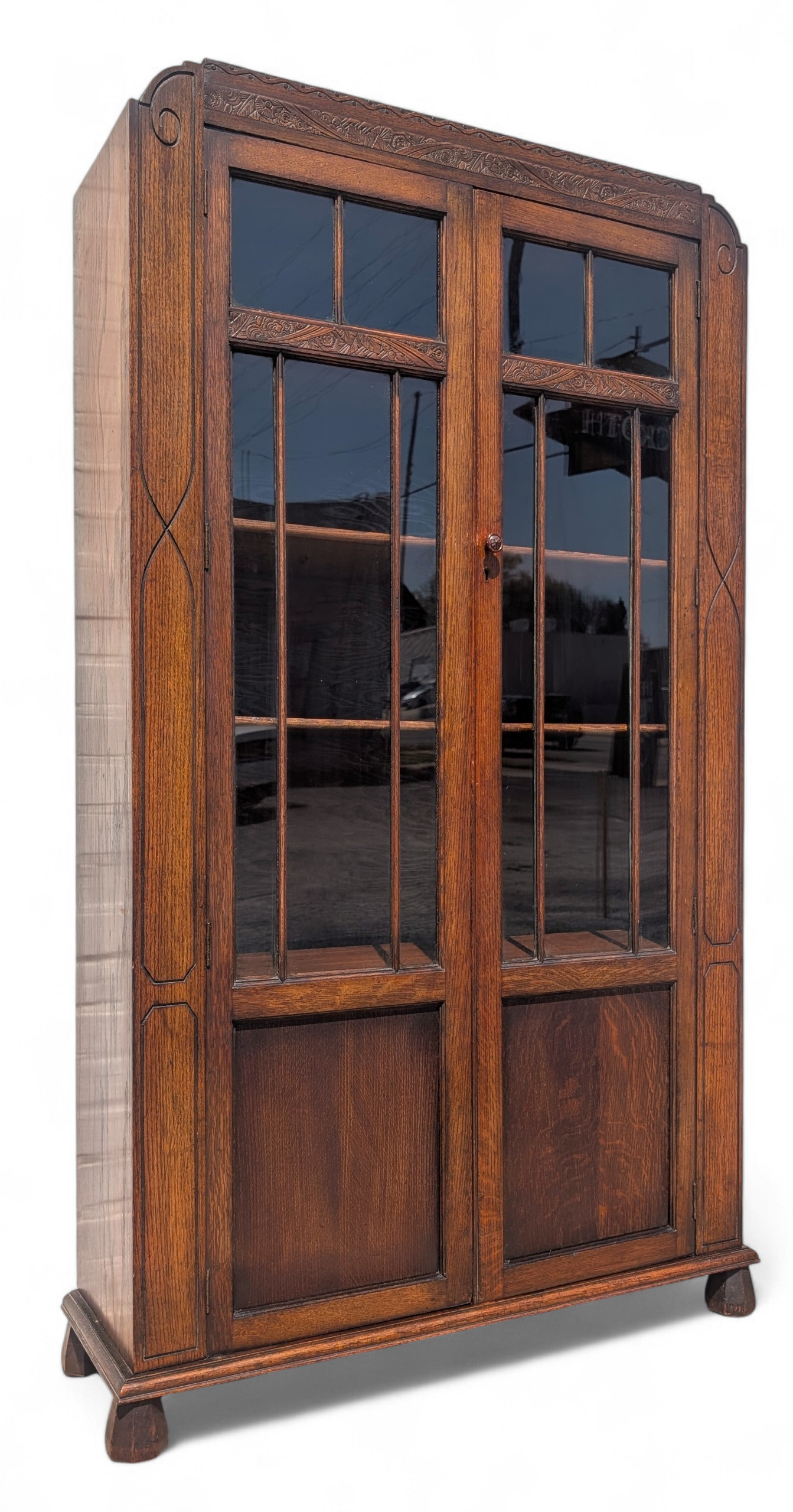Rustic Old English Oak Glass Front Cabinet