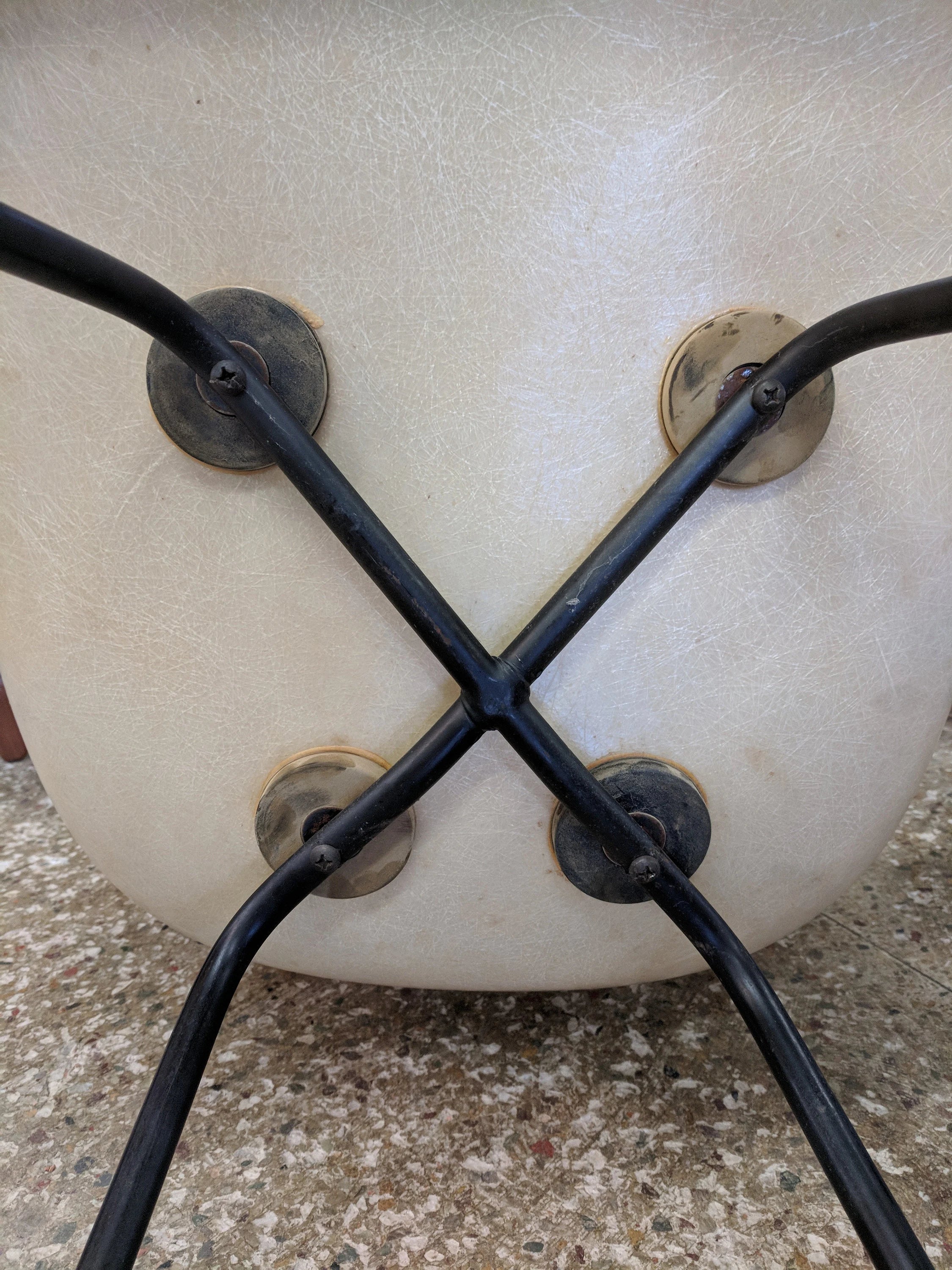 Mid Century Modern Early Eames DAX Armed Shell Chair
