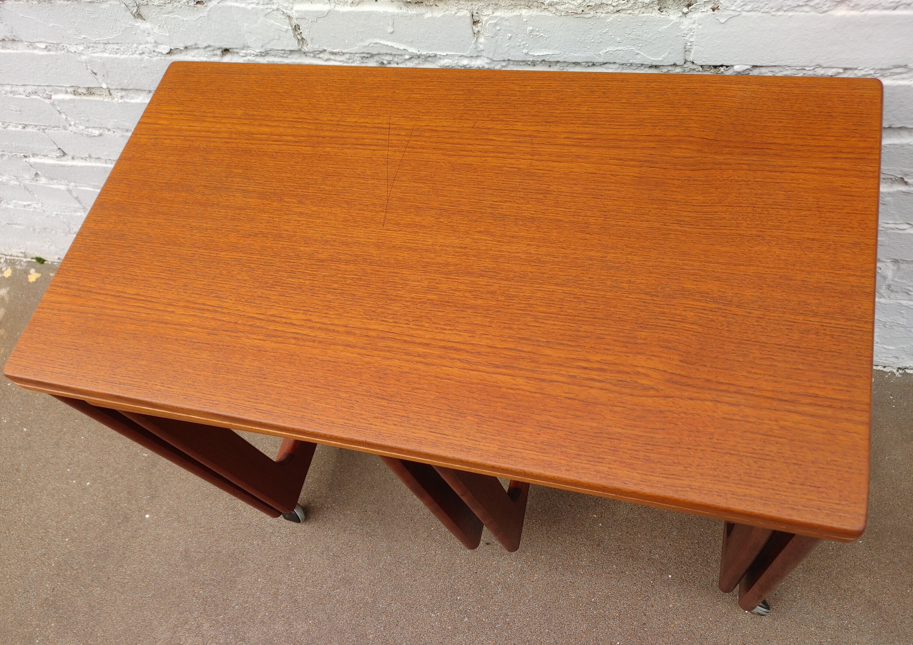 Mid Century Modern McIntosh Teak Extendable Table