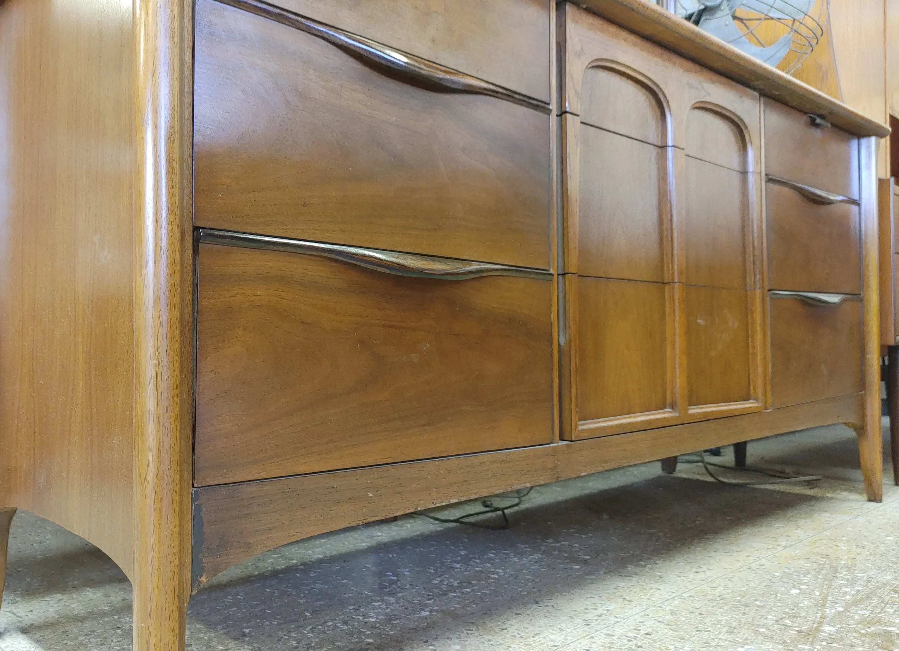 Mid Century Modern Kroehler Walnut Dresser