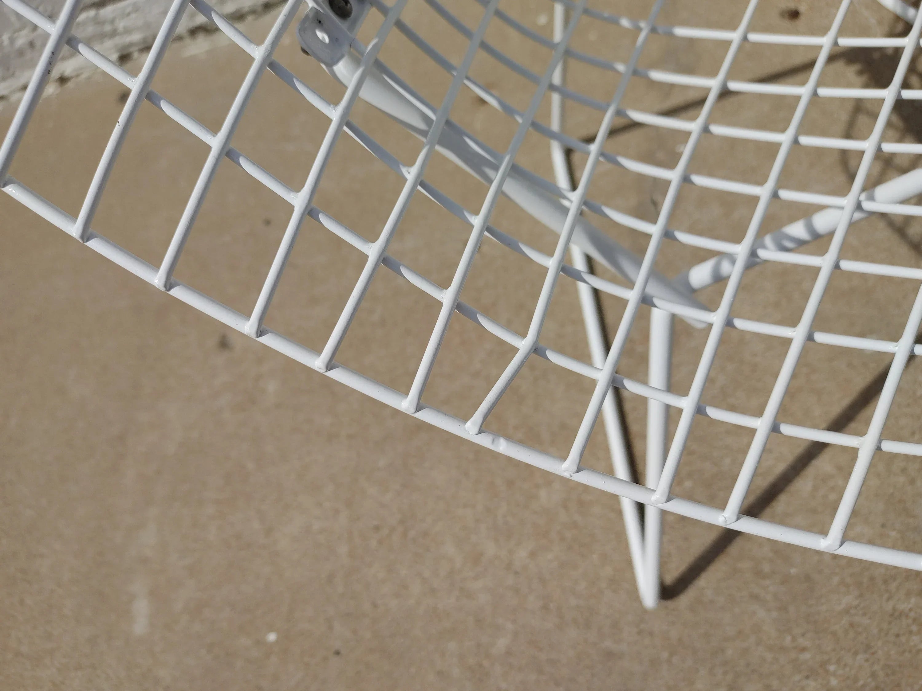 Mid Century Modern Bertoia Wire Diamond Chairs