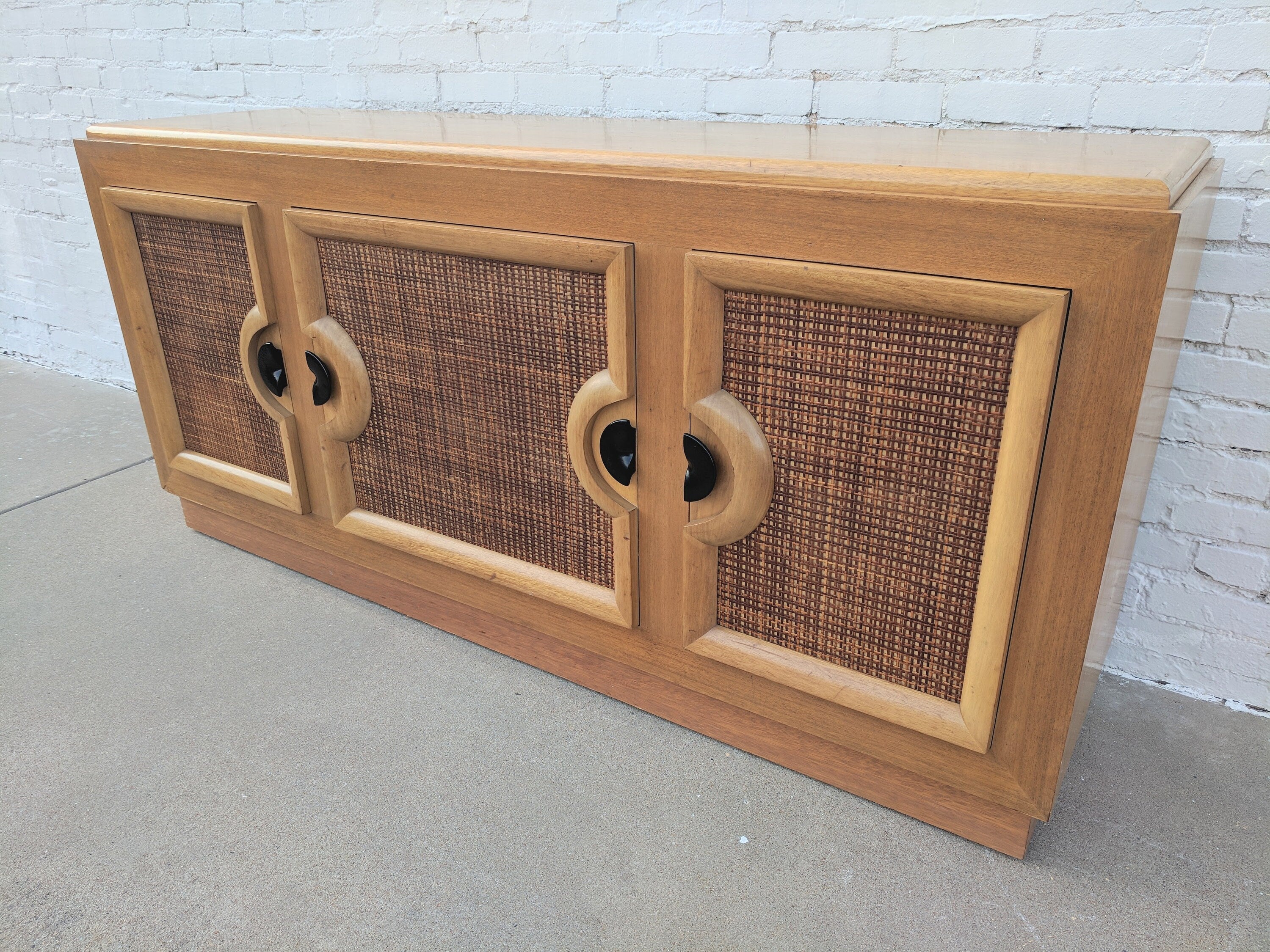 Mid Century Modern Buffet Attributed to Paul Laszlo