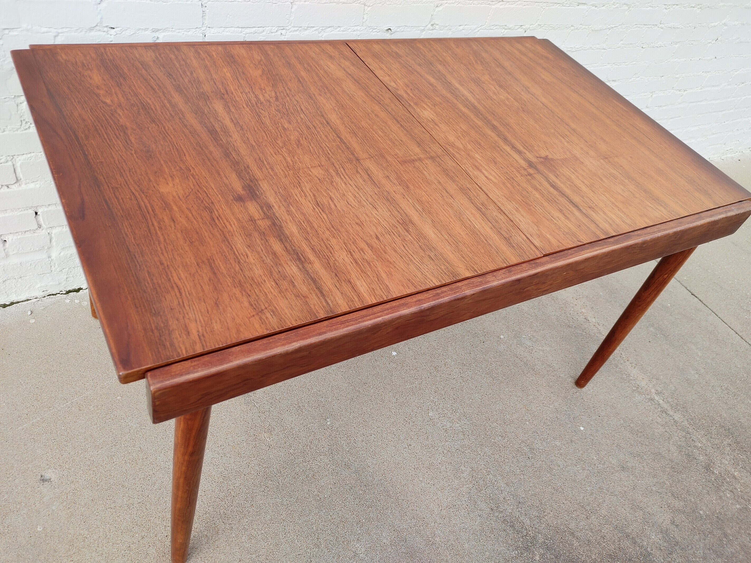 Mid Century Modern Rosewood Dining Table with Hidden Leaf