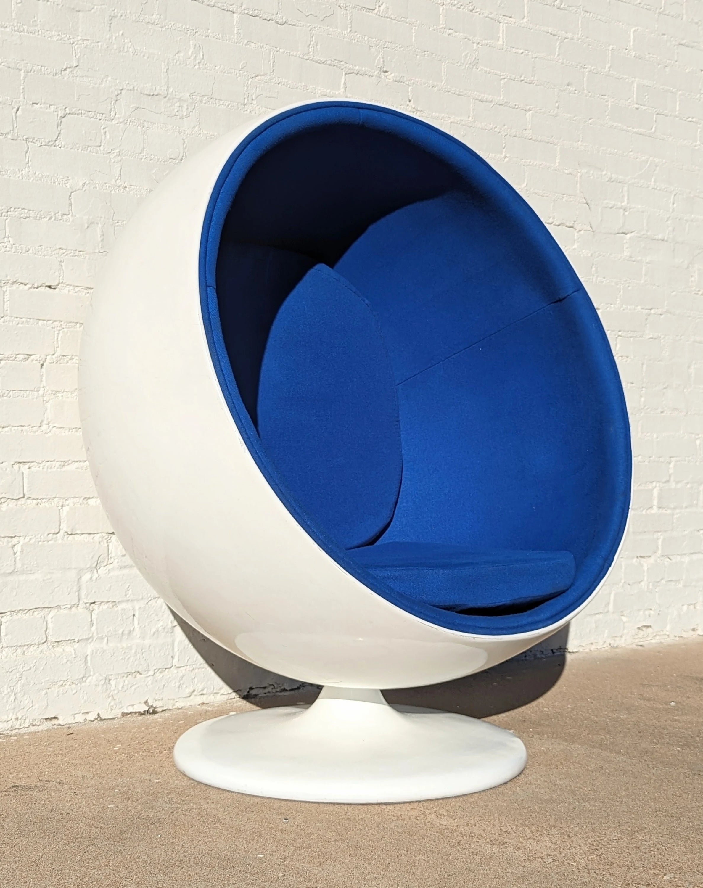 Mid Century Modern Eero Aarnio Inspired Ball Chair