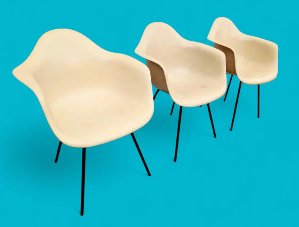 Mid Century Modern Early Eames DAX Armed Shell Chair