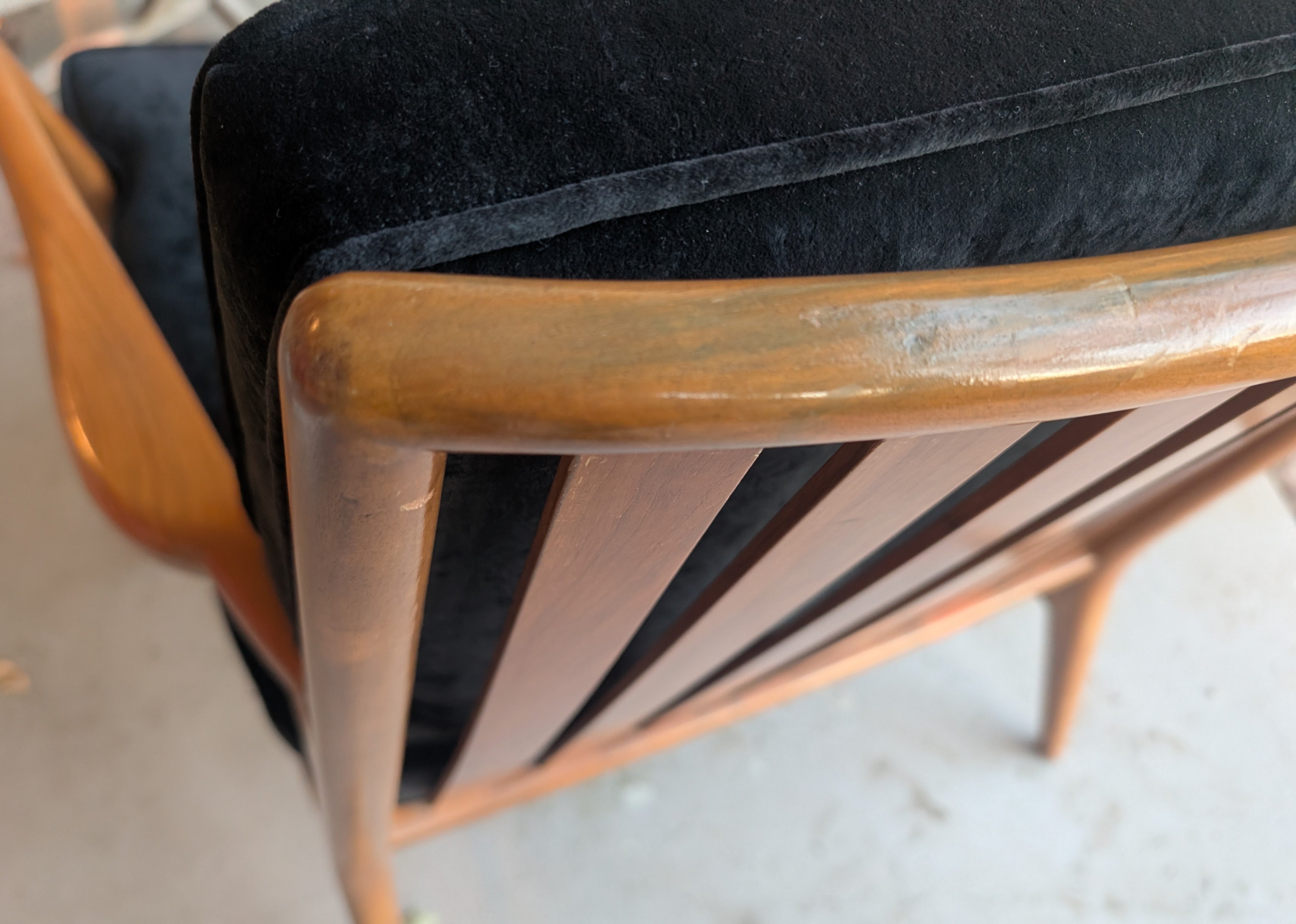 Mid Century Modern Solid Wood Lounge Chair