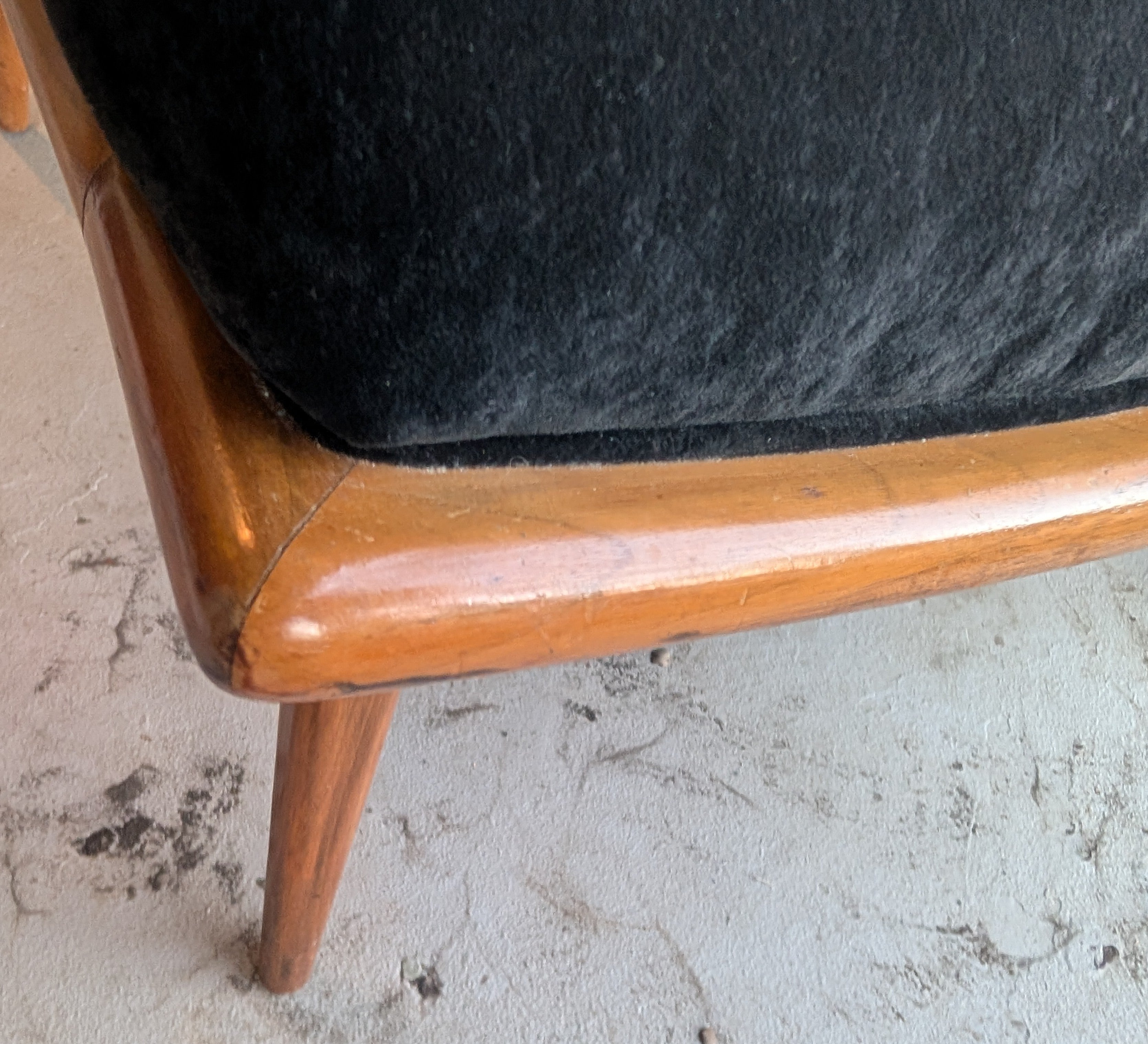 Mid Century Modern Solid Wood Lounge Chair
