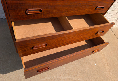 Mid Century Modern Walnut Dresser by Jack Cartwright for Founders