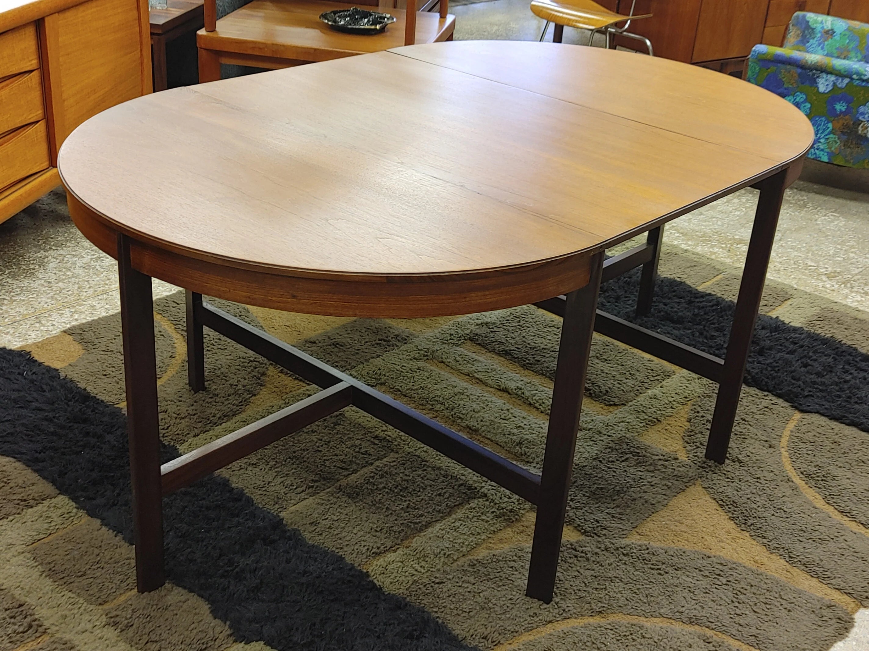 Mid Century Modern. Teak Drop Leaf Table