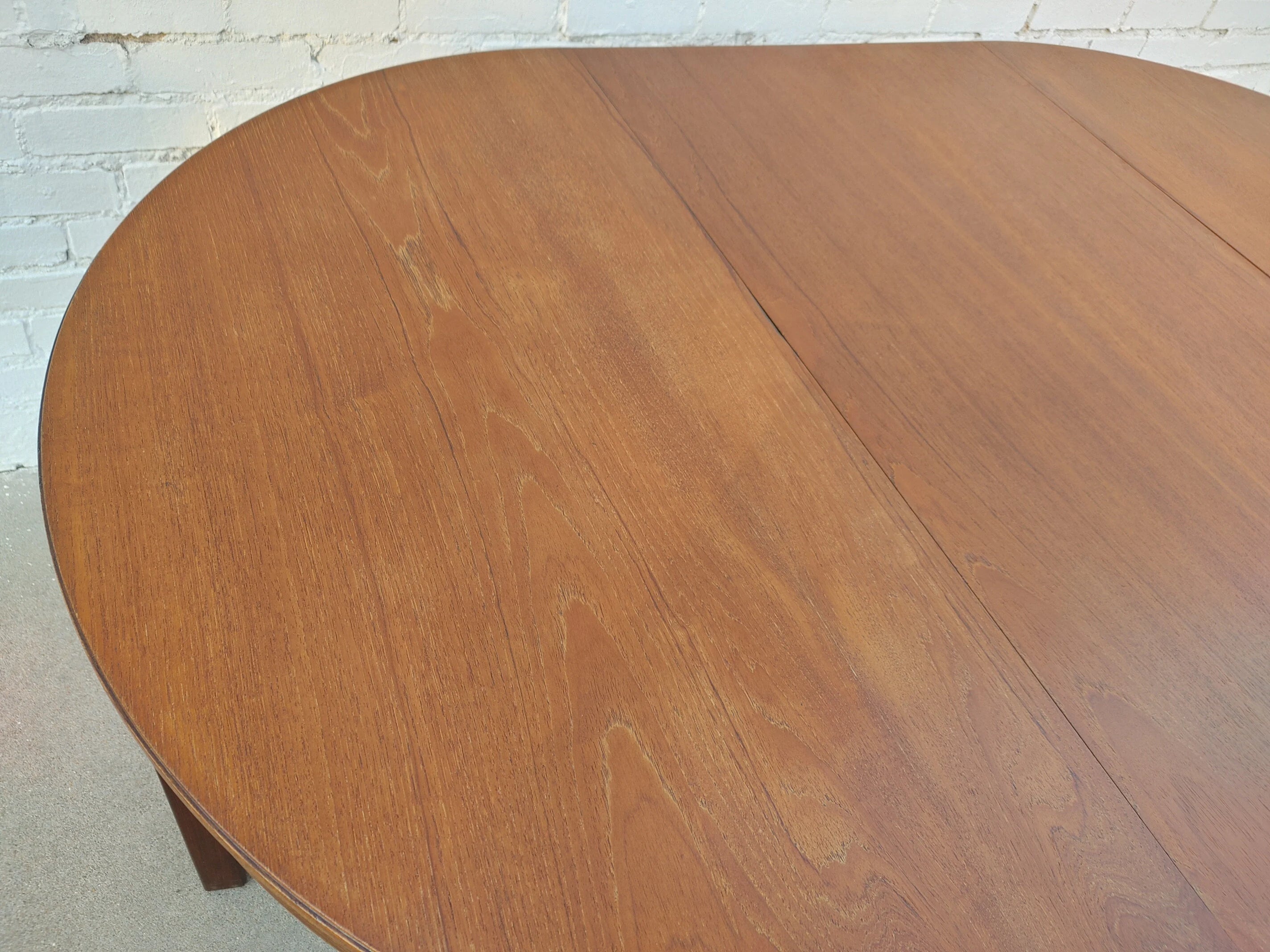 Mid Century Modern. Teak Drop Leaf Table