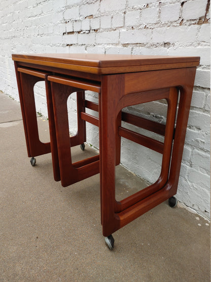 Mid Century Modern McIntosh Teak Extendable Table