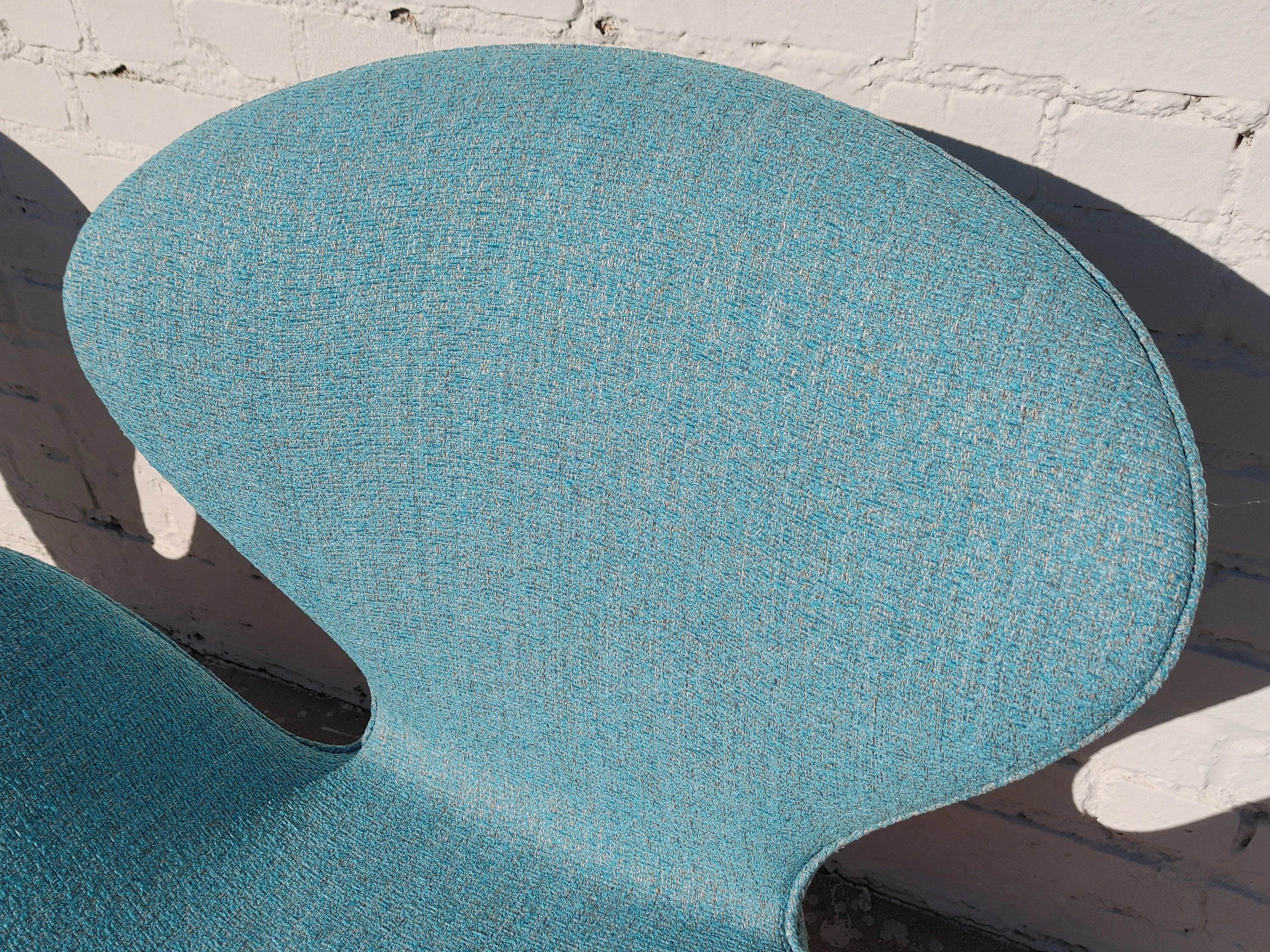 Mid Century Modern Danish Modern Arne Jacobsen Swan Chairs