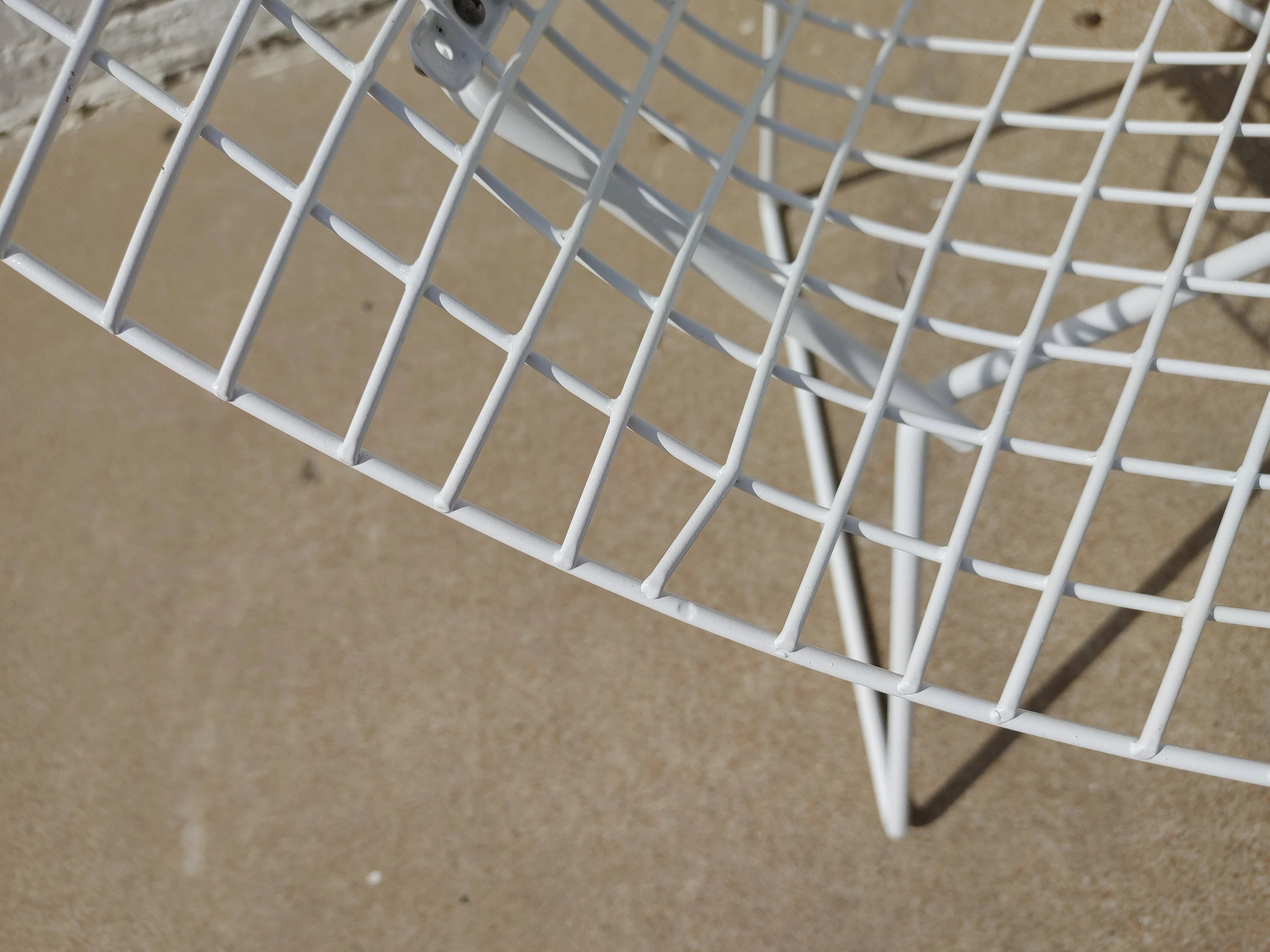 Mid Century Modern Bertoia Wire Diamond Chairs