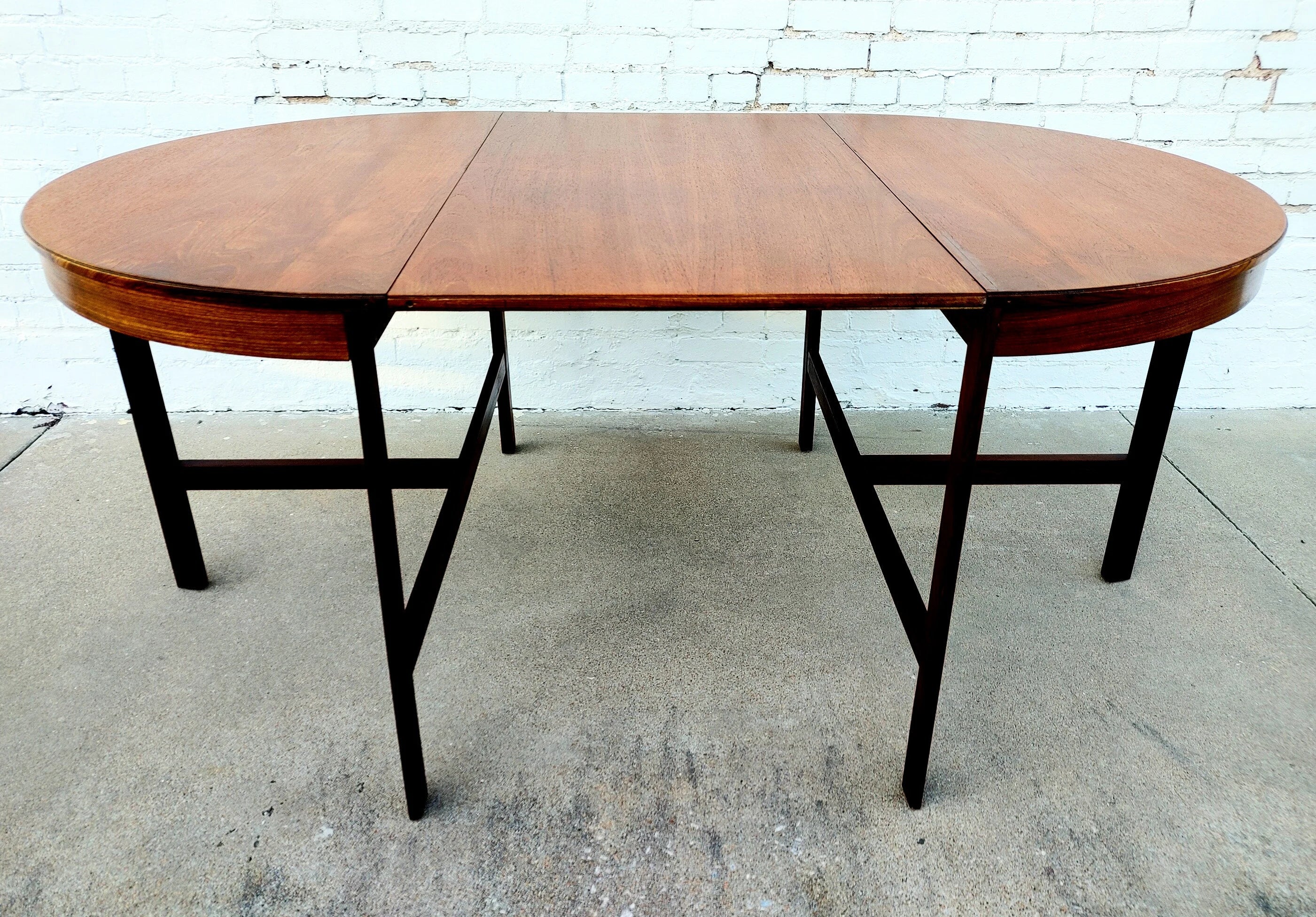 Mid Century Modern. Teak Drop Leaf Table