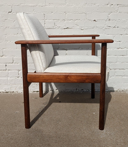 Mid Century Danish Modern Dokka Mobler Side Chair