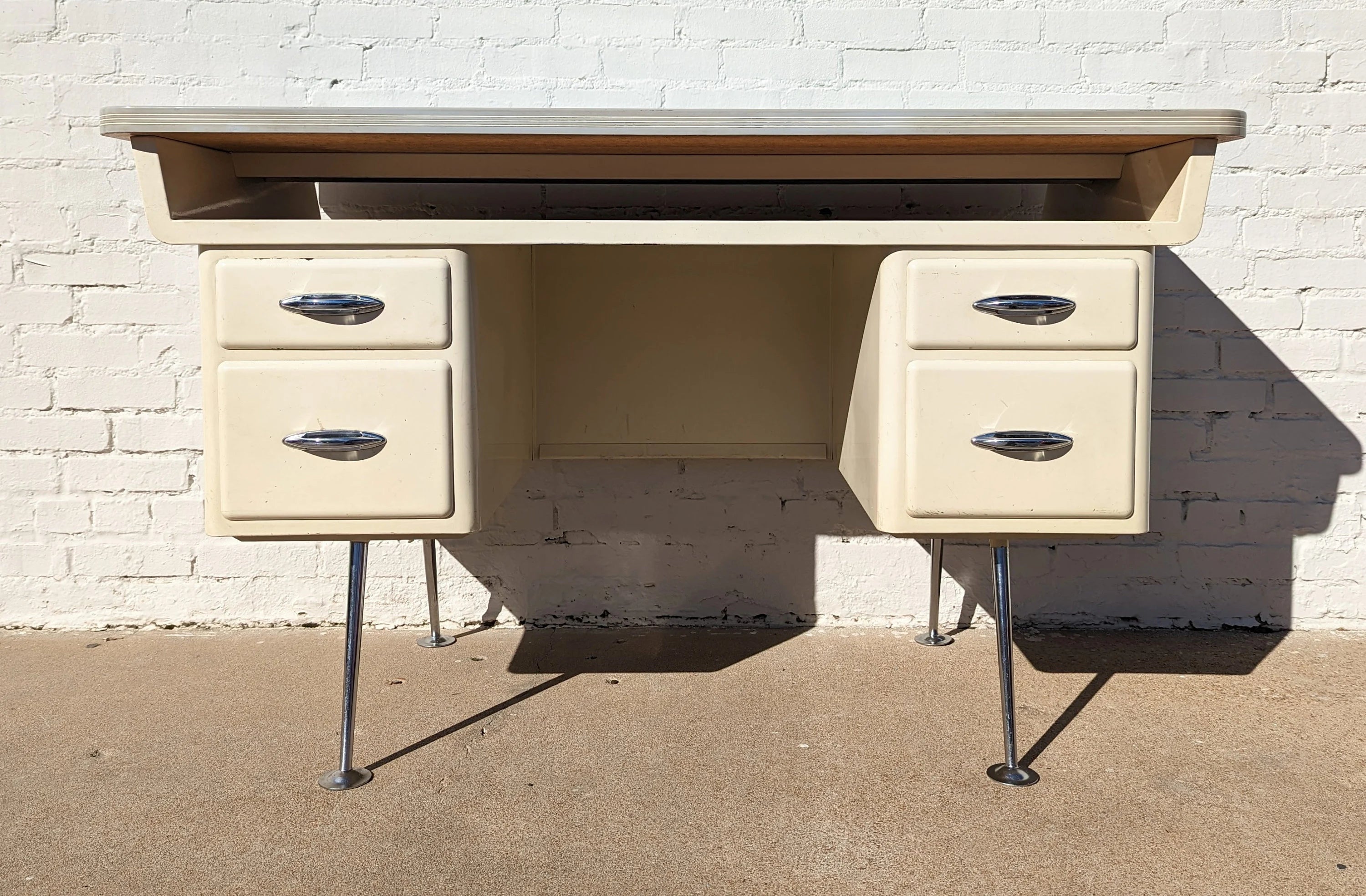 Mid Century Modern Steel and Enamel Doctors Desk