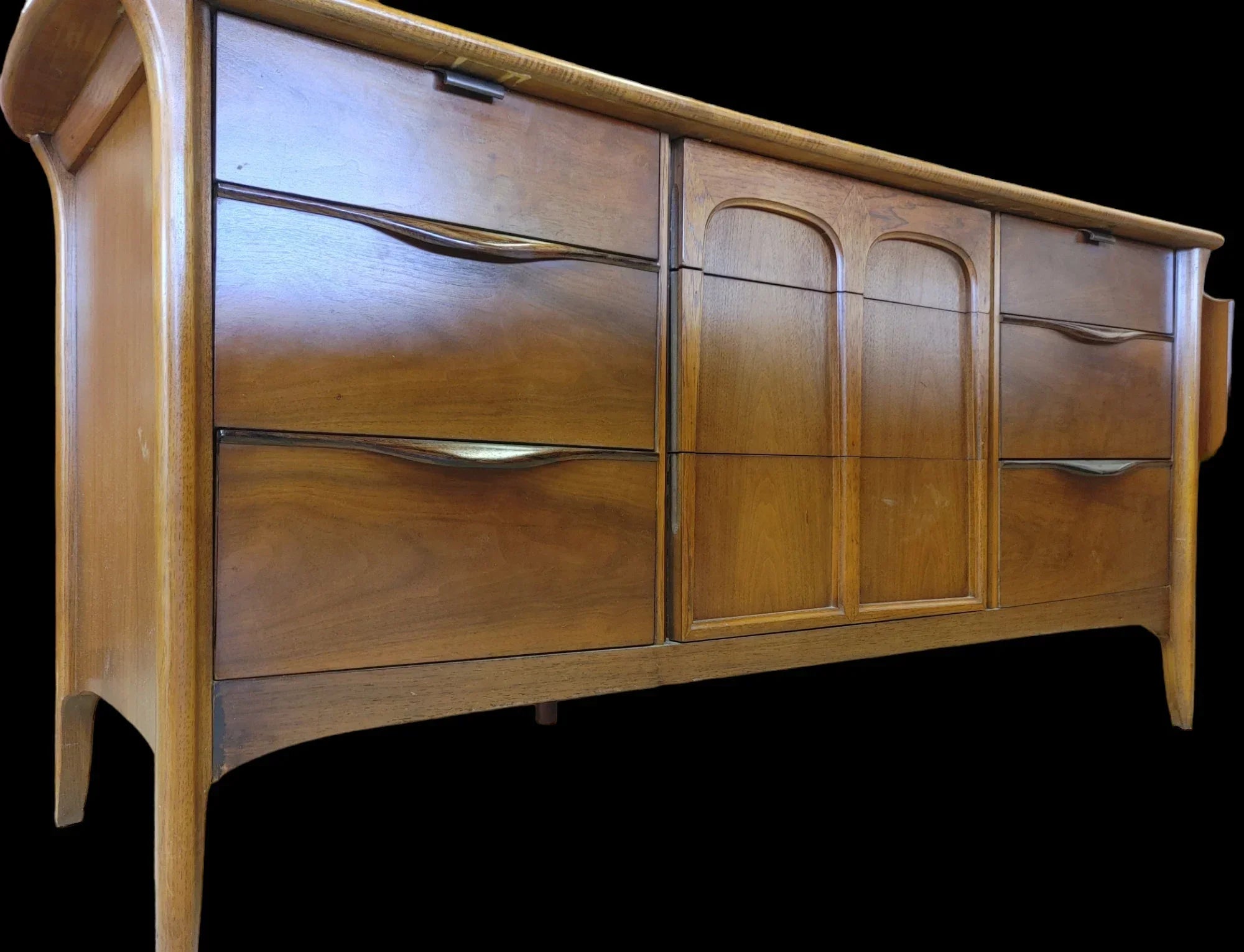 Mid Century Modern Kroehler Walnut Dresser – Vintage Vault Mid Century Modern Kroehler Walnut Dresser – Vintage Vault
