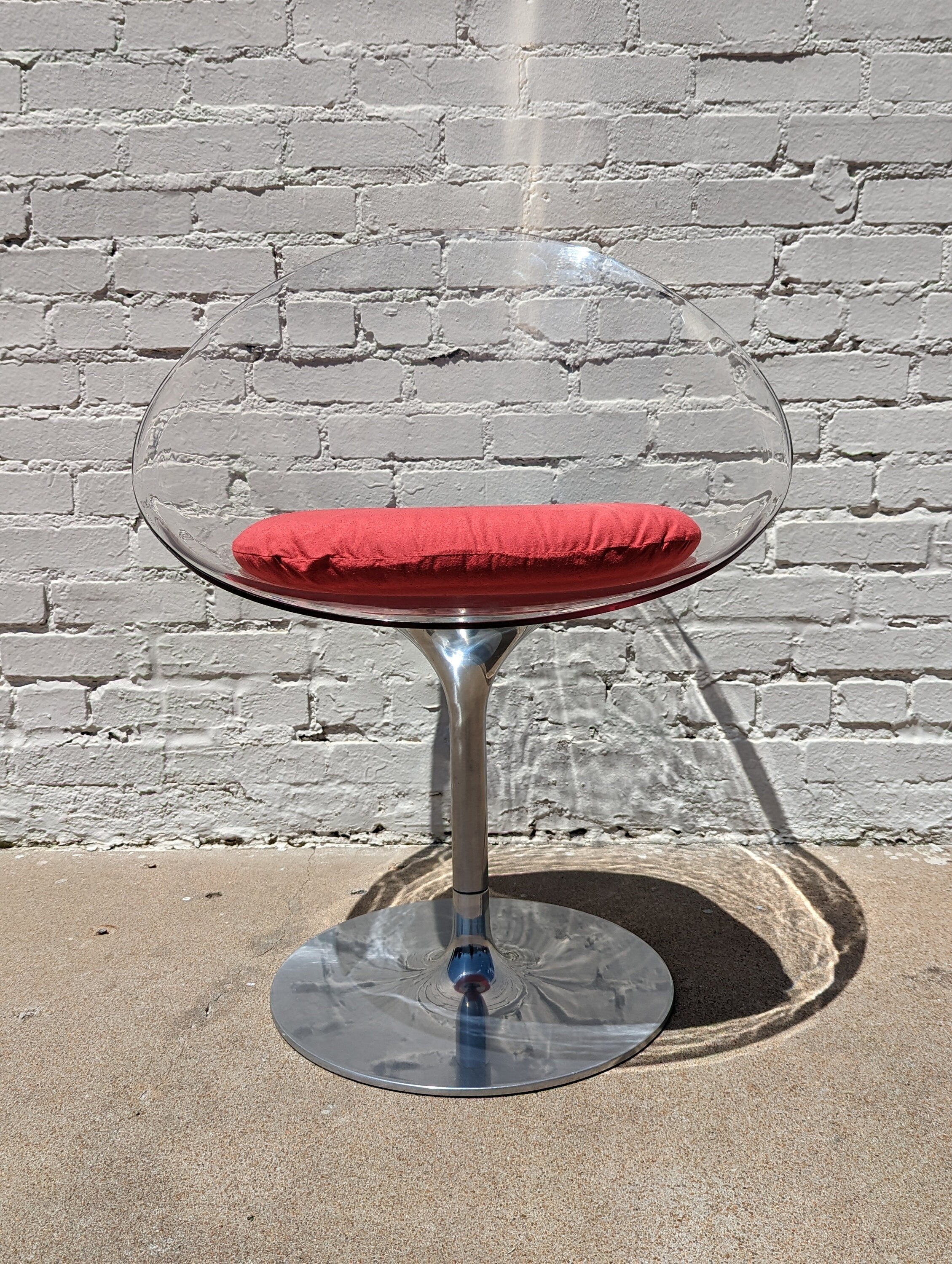 Modern Acrylic Lucite Swivel Chair by Kartell