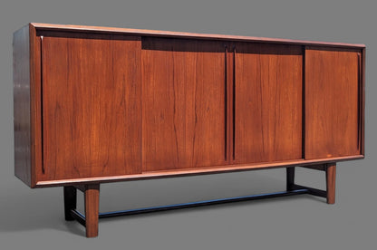 Mid Century Modern Danish Modern Teak Credenza In the Manner of Arne Vodder