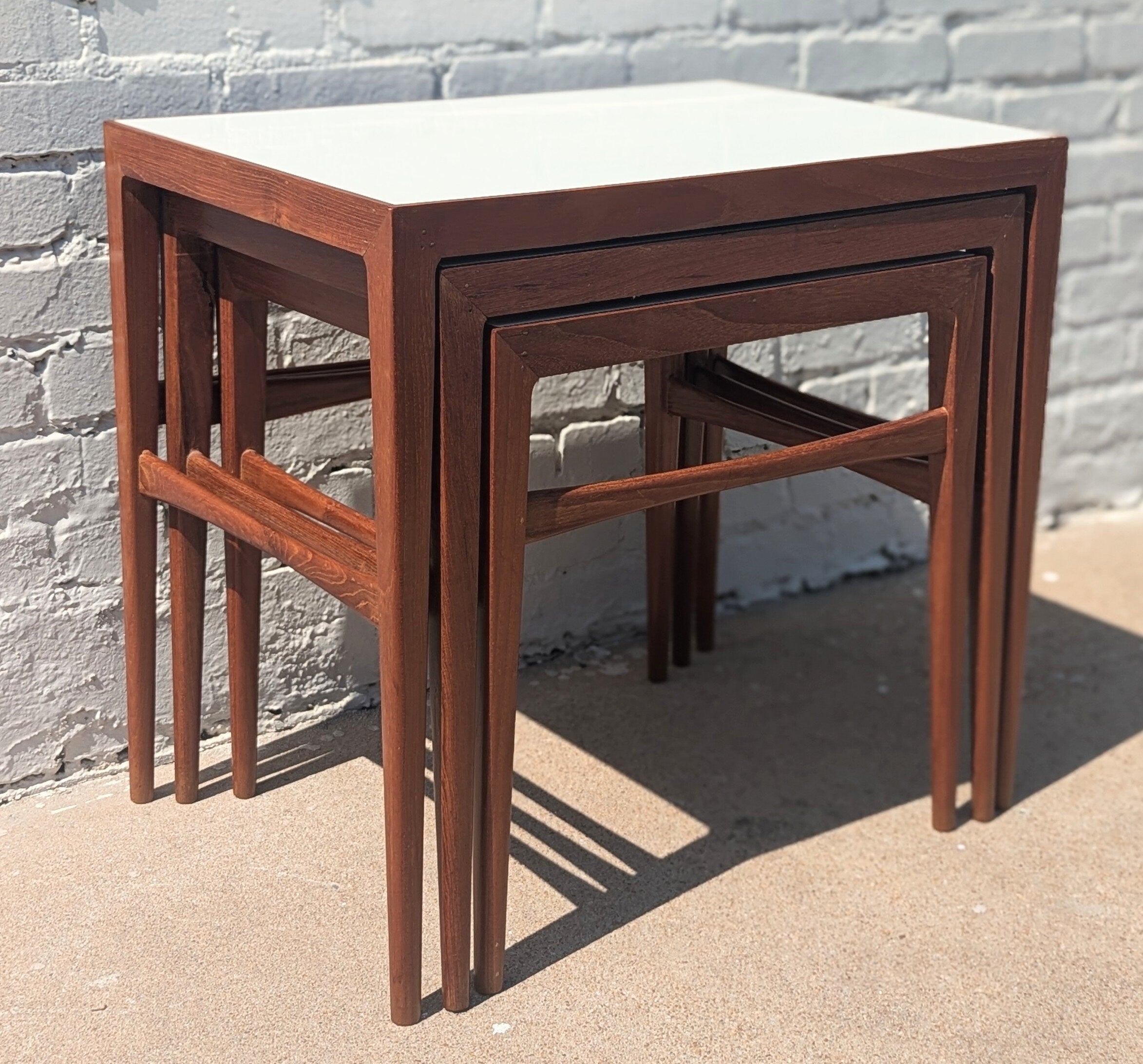 Mid Century Modern Nesting Tables
